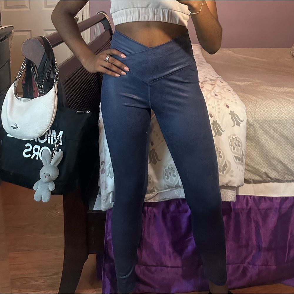 Crossover metallic leggings 

NEVER WORN